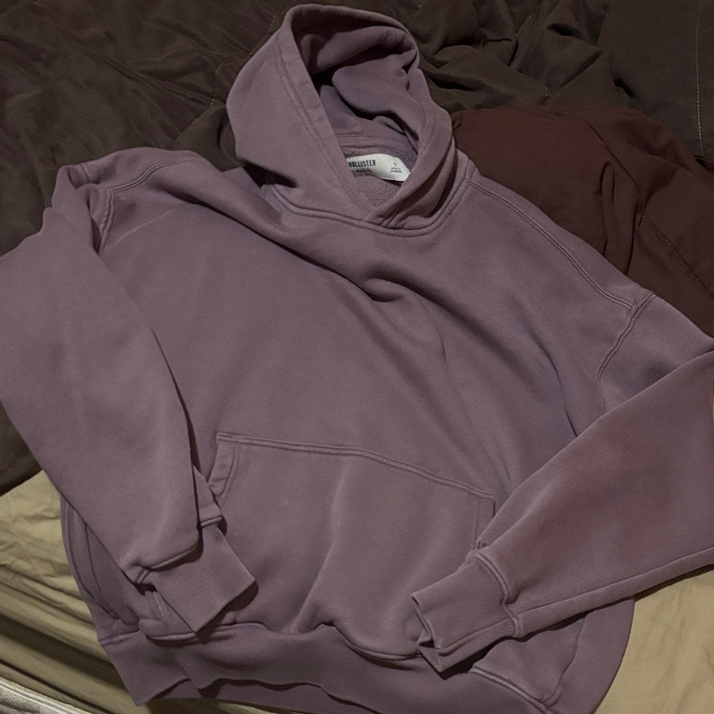 Hollister purple Sweater